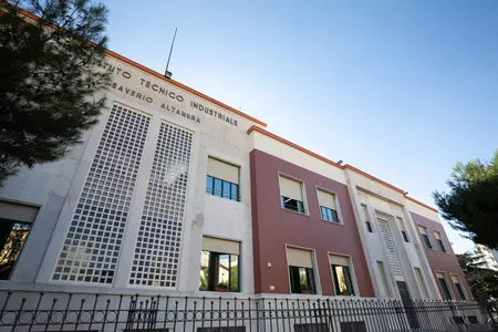 Istituto Tecnico Tecnologico ALTAMURA - da VINCI