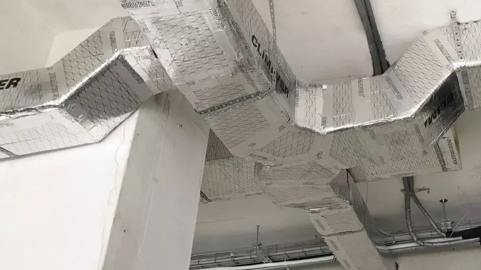 Condotti CLIMAVER per palazzina uffici a Genova - 3