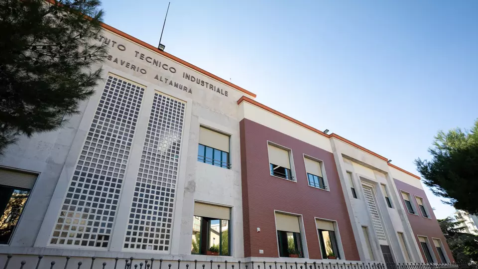 Istituto Tecnico Tecnologico ALTAMURA - da VINCI