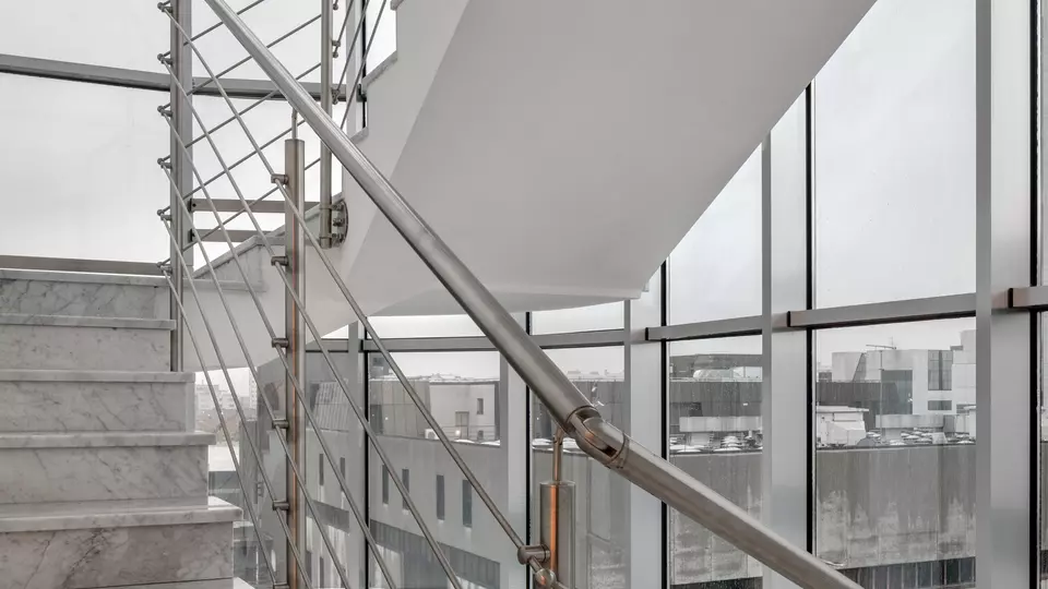 Saint-Gobain Italia - sede via Bensi - 3
